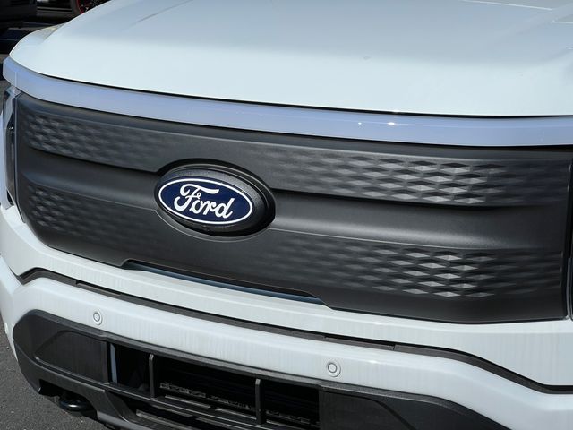 2025 Ford F-150 Lightning Flash - Photo 43
