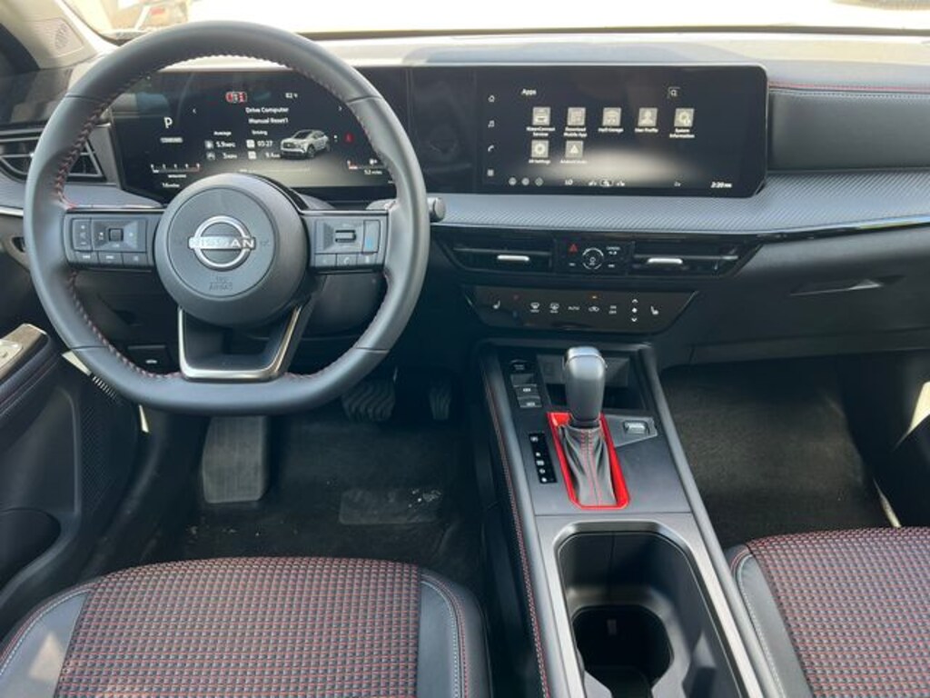 Used 2026 Nissan Kicks SR SUV