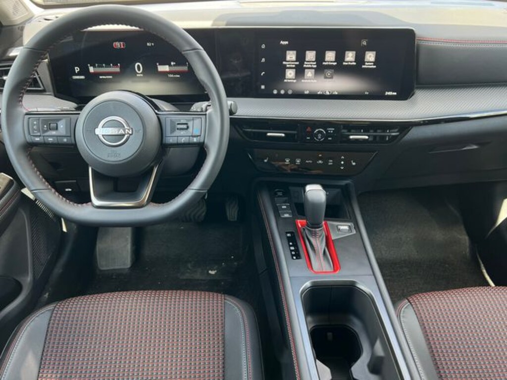 Used 2026 Nissan Kicks SR SUV