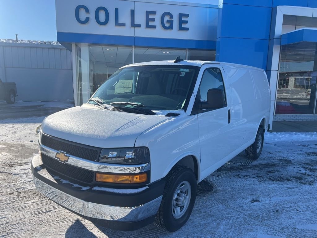 2025 Chevrolet Express Cargo