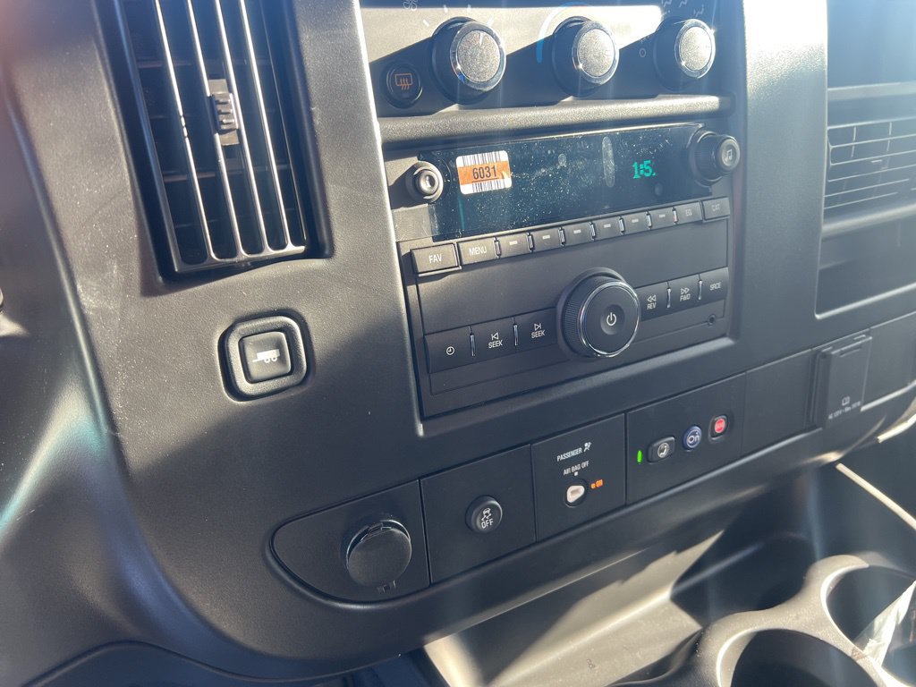 2025 Chevrolet Express Cargo Work Van - Photo 13