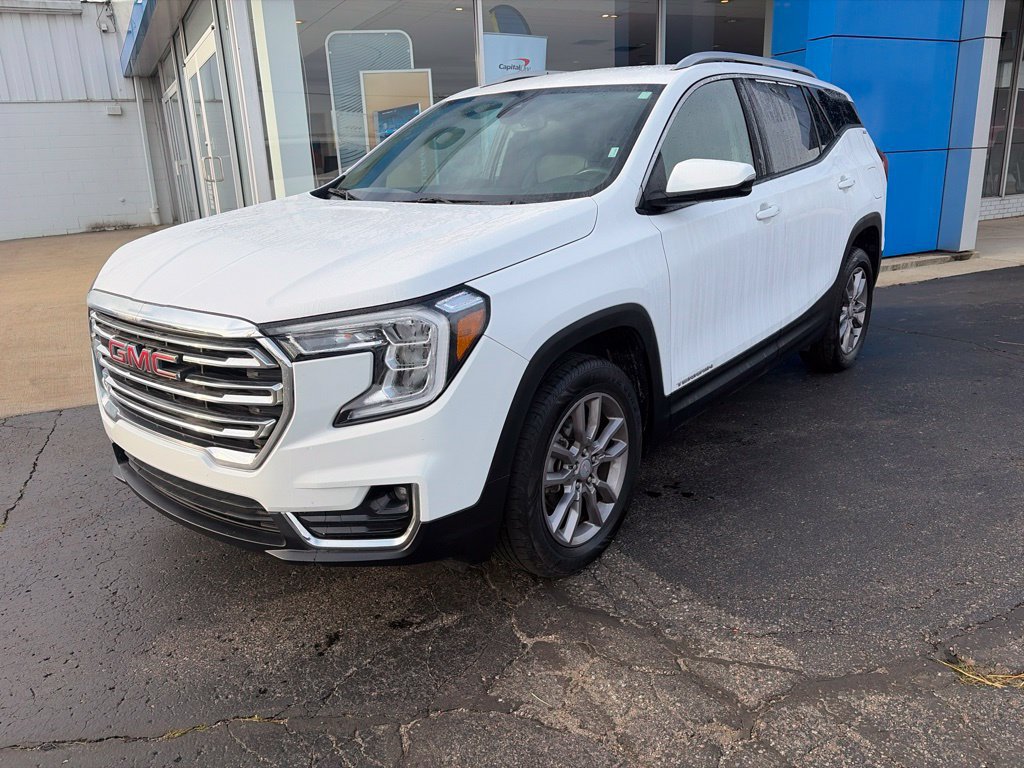 Used 2024 GMC Terrain SLT SUV