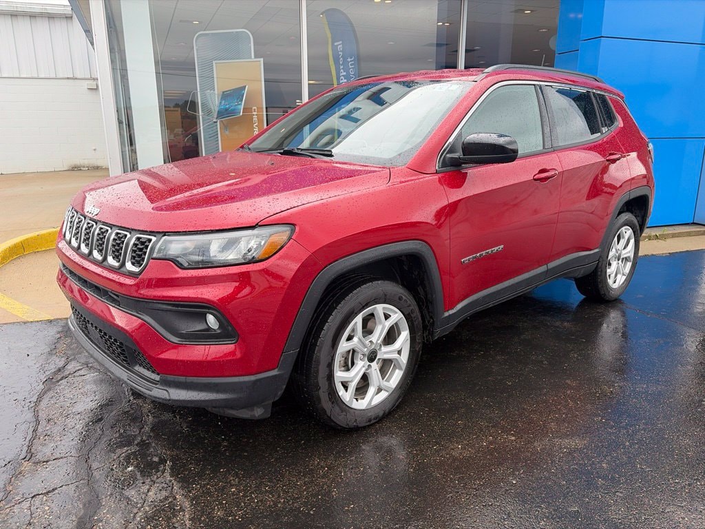 Used 2025 Jeep Compass Latitude