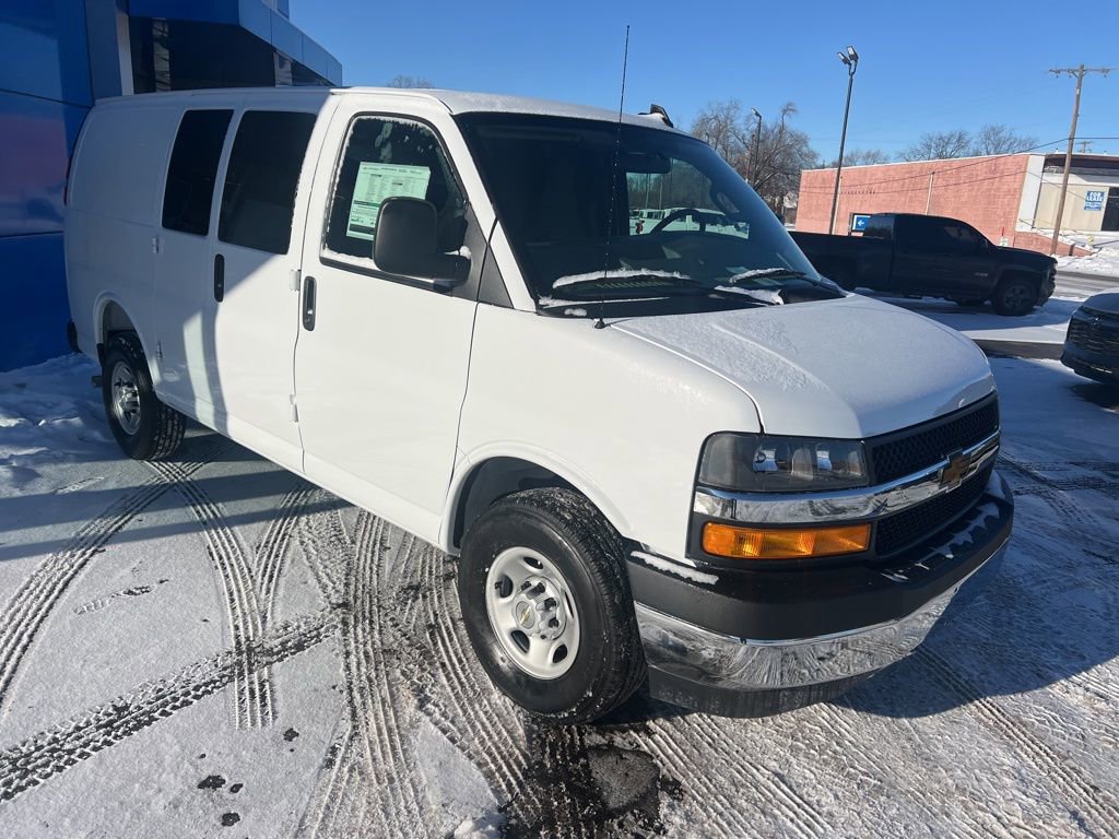 2025 Chevrolet Express Cargo Work Van - Photo 5