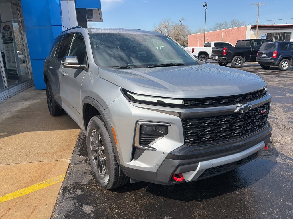 Used 2024 Chevrolet Traverse Z71 SUV
