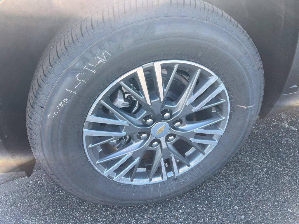 New 2027 Chevrolet Traverse LT SUV