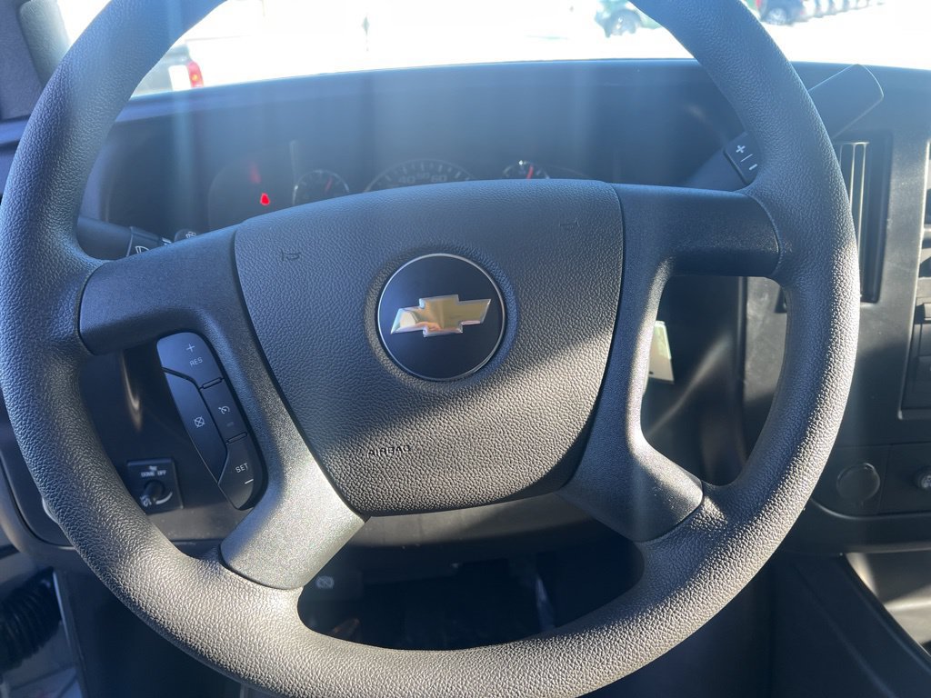 2025 Chevrolet Express Cargo Work Van - Photo 11