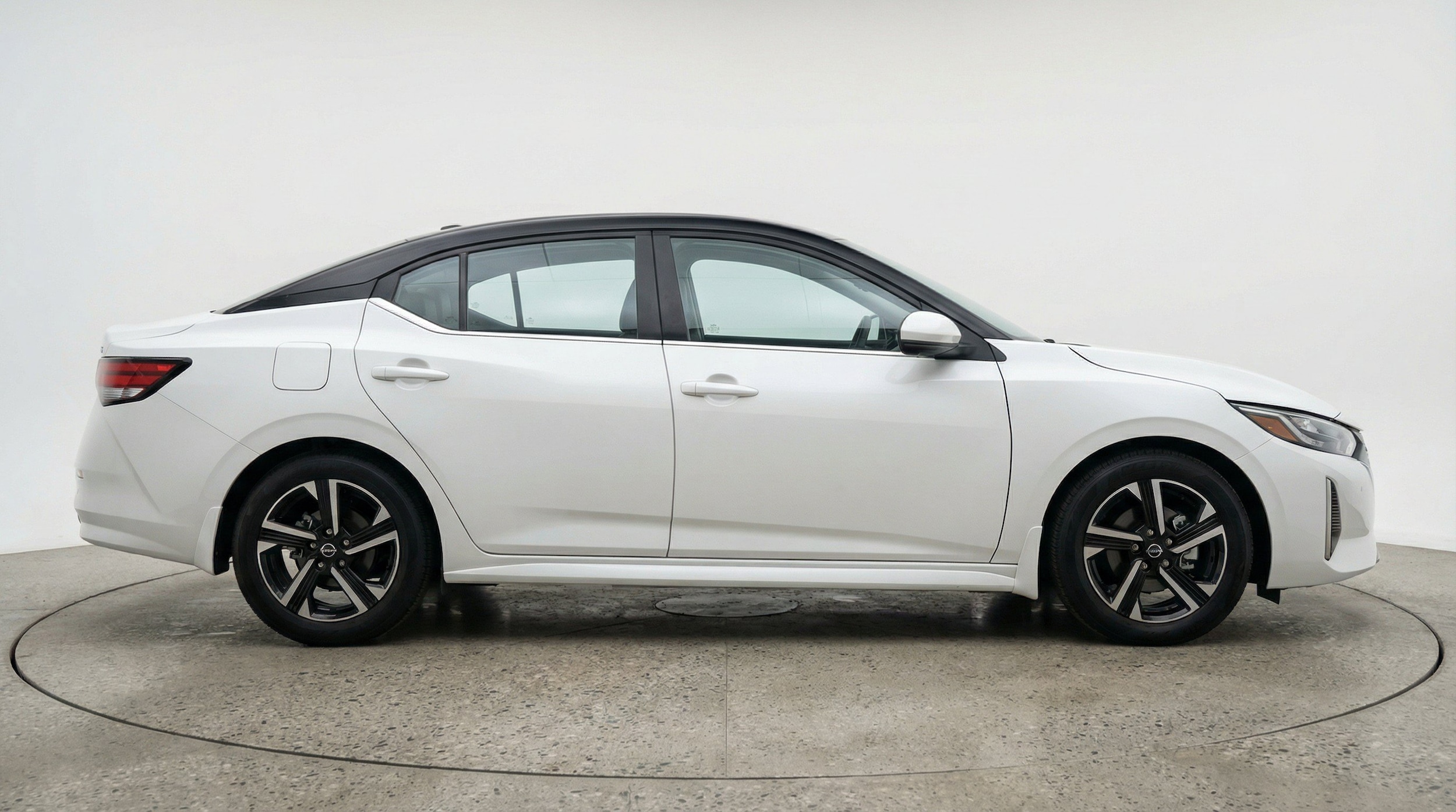 Thumbnail: 2025 Nissan Sentra - 11