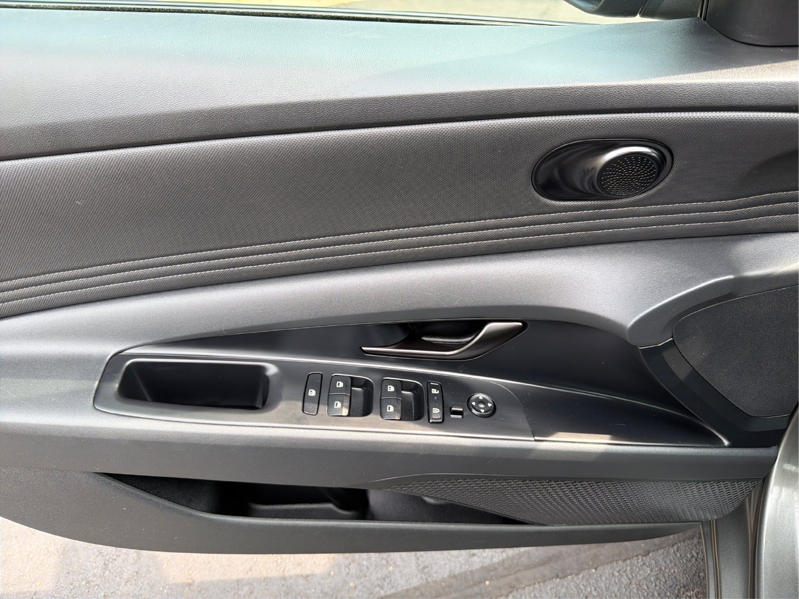 2025 Hyundai Elantra SEL - Photo 19