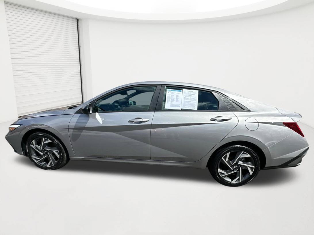 2025 Hyundai Elantra Blue - Photo 8