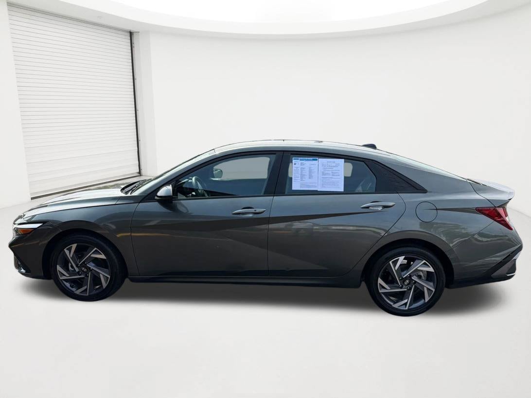 2025 Hyundai Elantra SEL - Photo 7
