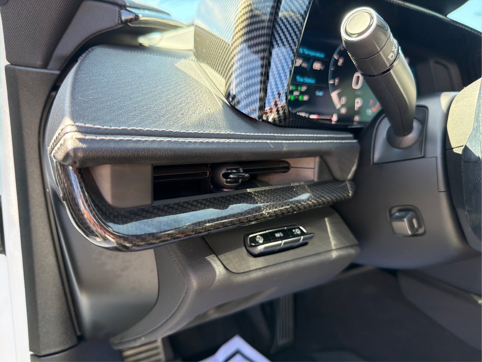 2025 Chevrolet Corvette 2LT - Photo 18