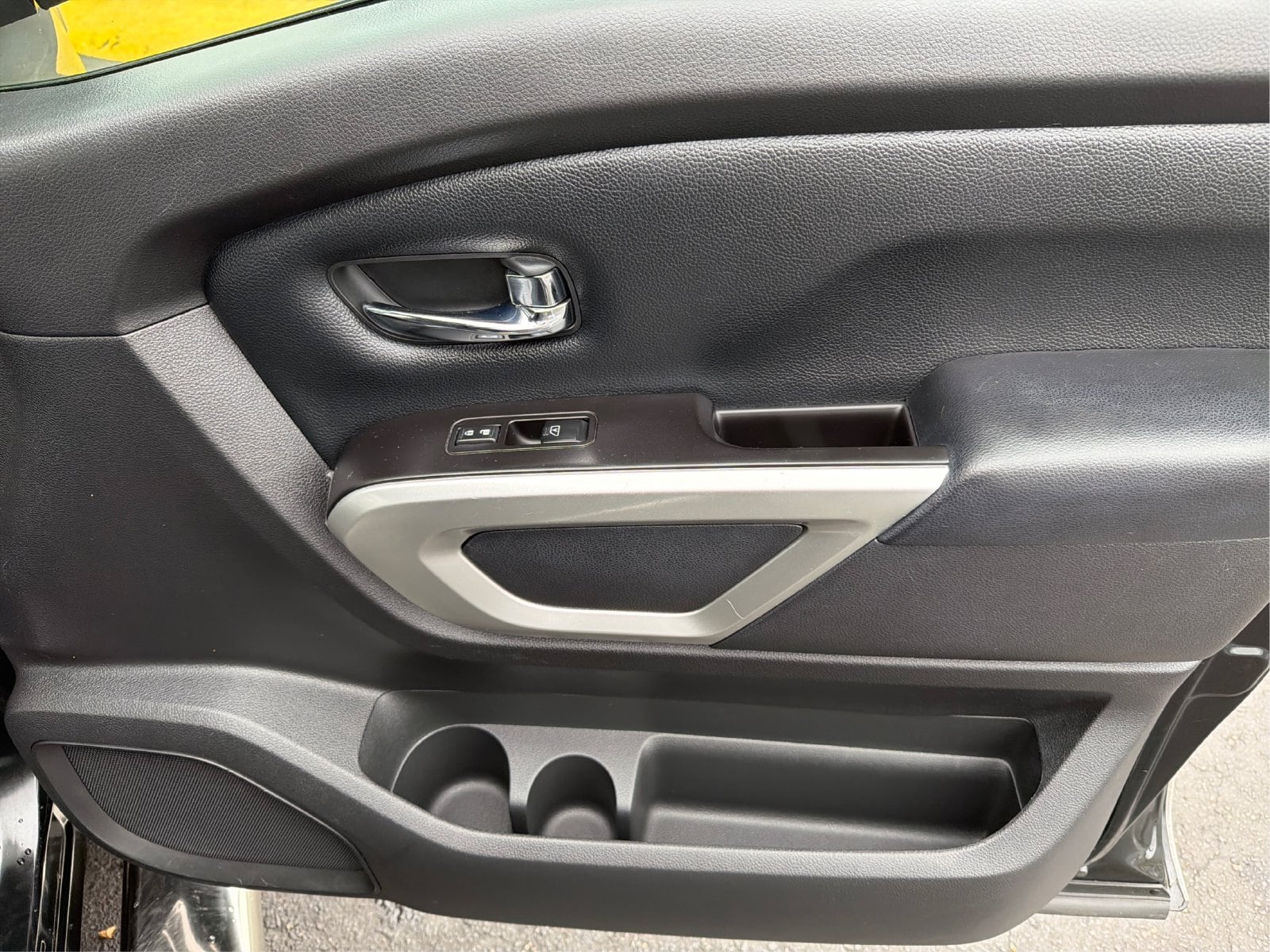 2019 Nissan Titan SV - Photo 21