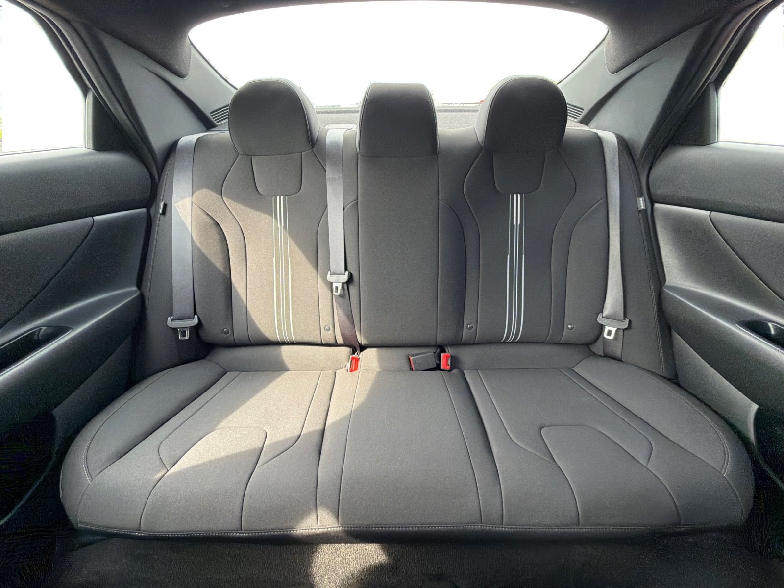 2025 Hyundai Elantra SEL - Photo 13