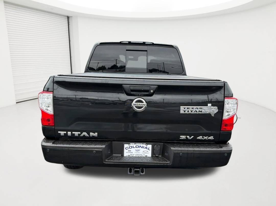 2019 Nissan Titan SV - Photo 7