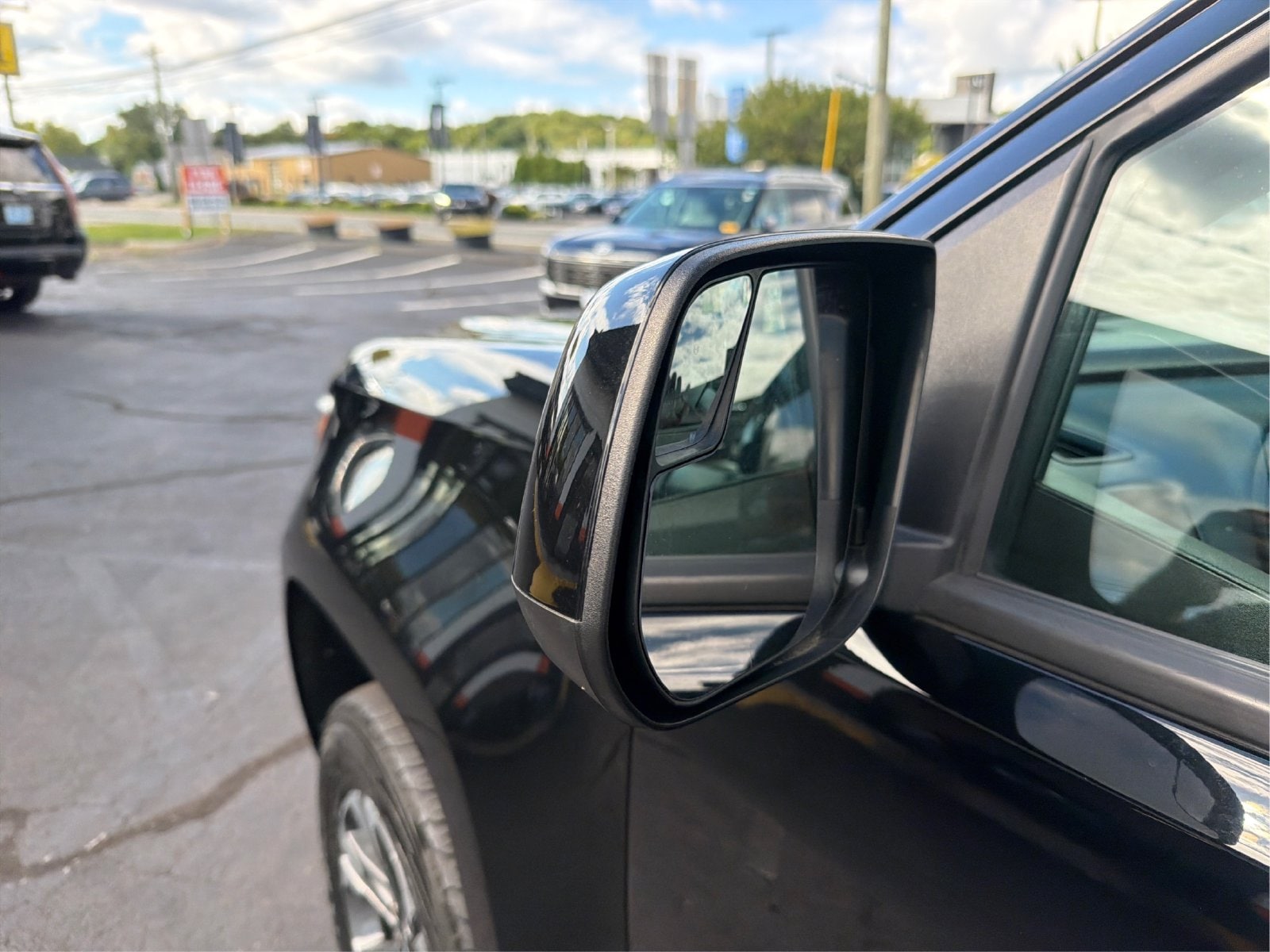 2022 Chevrolet Colorado Z71 - Photo 24