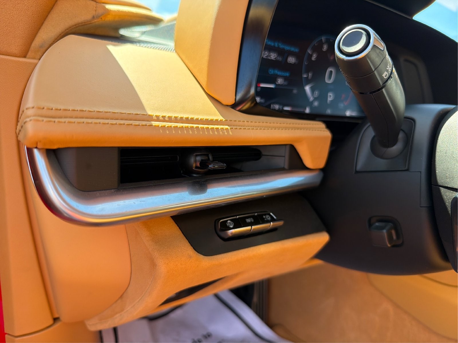 2022 Chevrolet Corvette 3LT - Photo 18