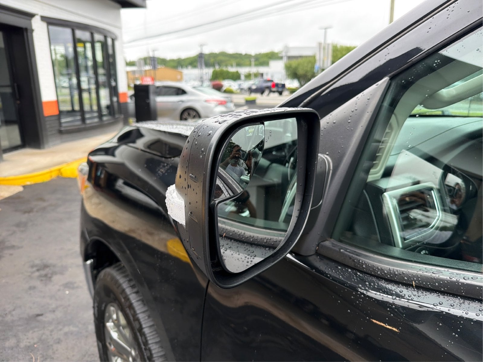 2019 Nissan Titan SV - Photo 25