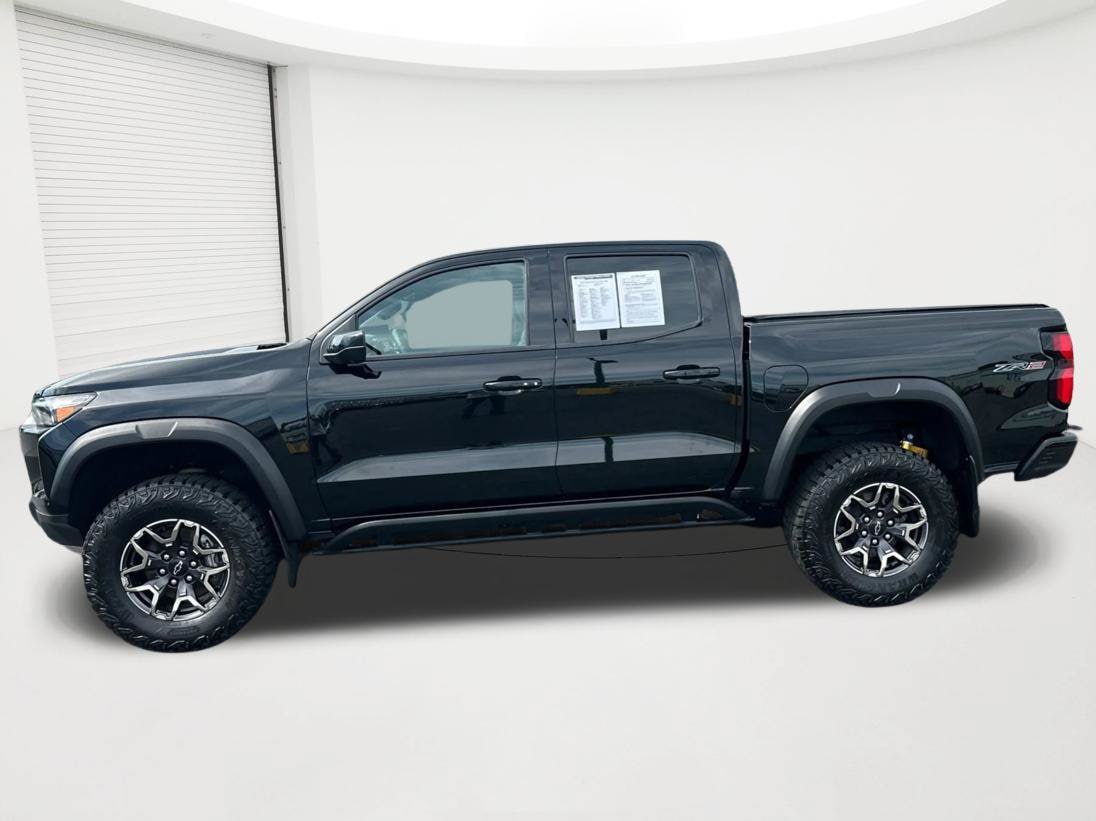2023 Chevrolet Colorado ZR2 - Photo 8