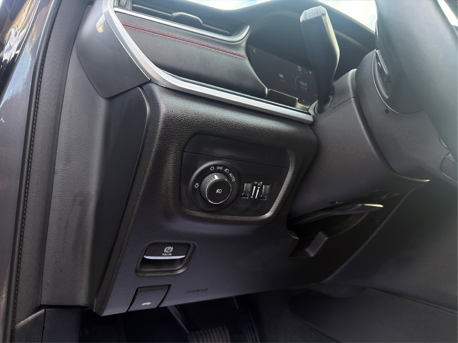 2022 Jeep Grand Cherokee Trailhawk - Photo 19