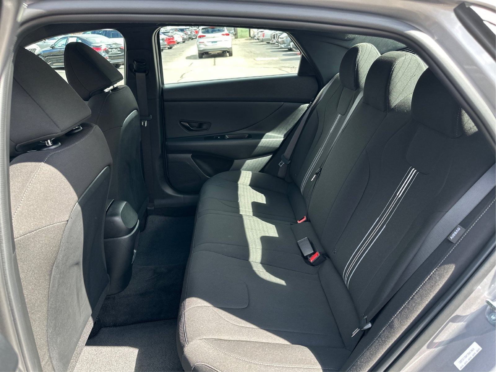 2025 Hyundai Elantra Blue - Photo 10