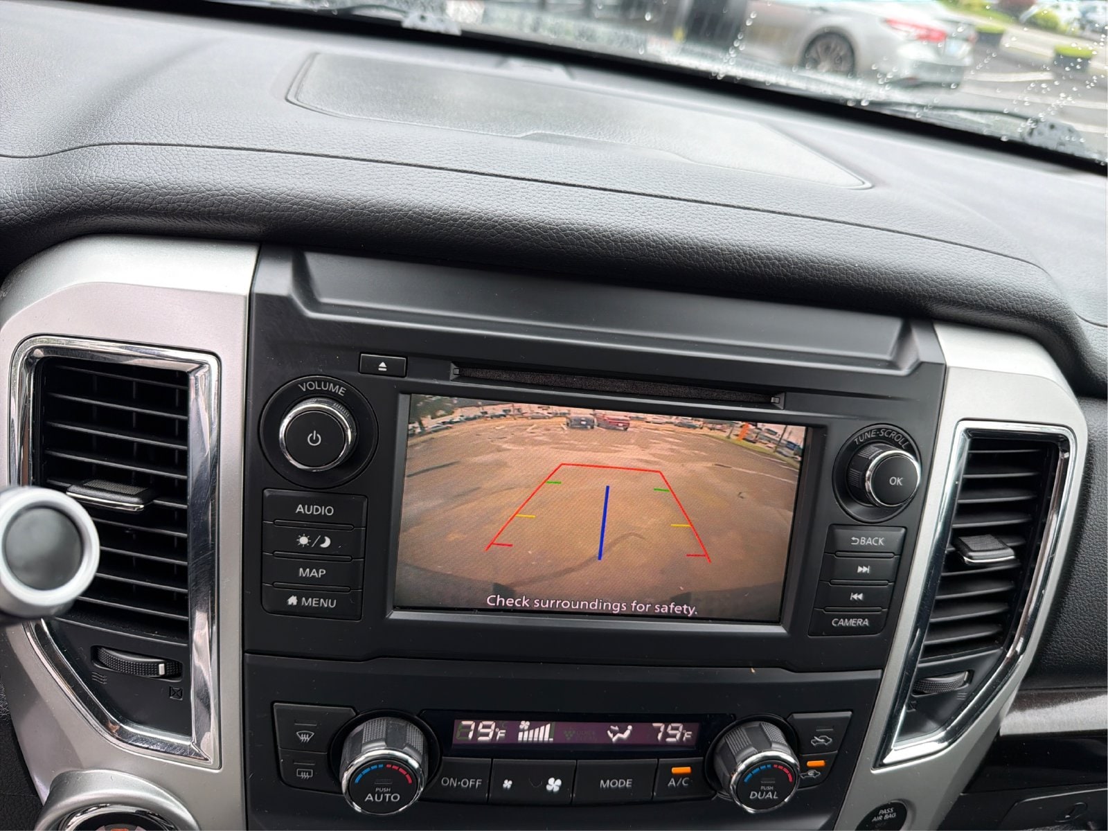 2019 Nissan Titan SV - Photo 15