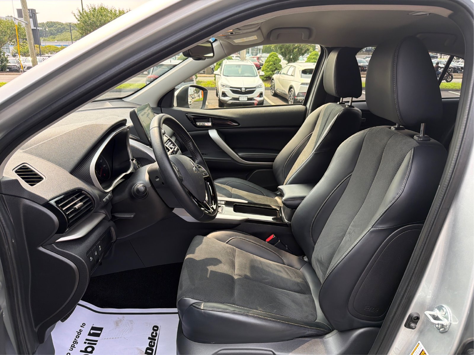 2025 Mitsubishi Eclipse Cross SE - Photo 9