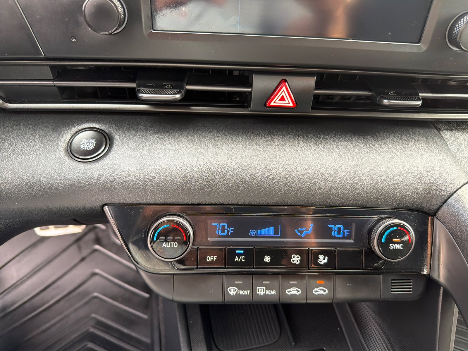 2025 Hyundai Elantra SEL - Photo 26