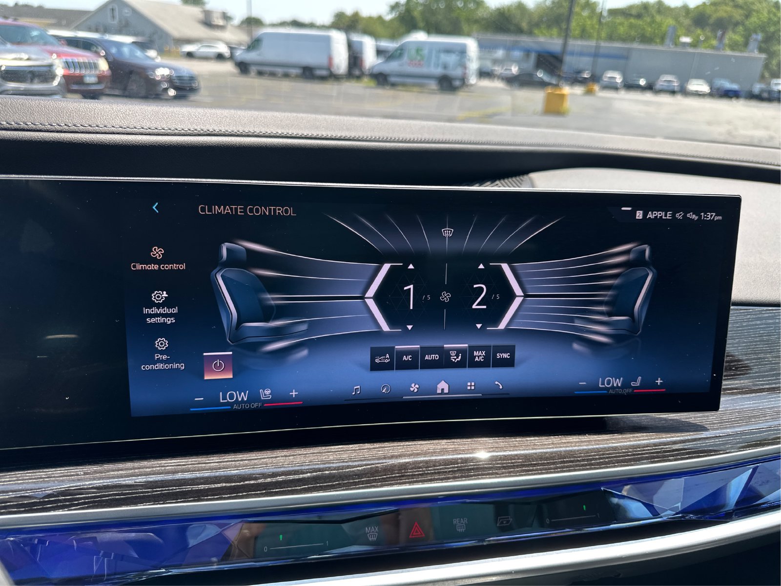 2026 BMW 7 Series 740i - Photo 26