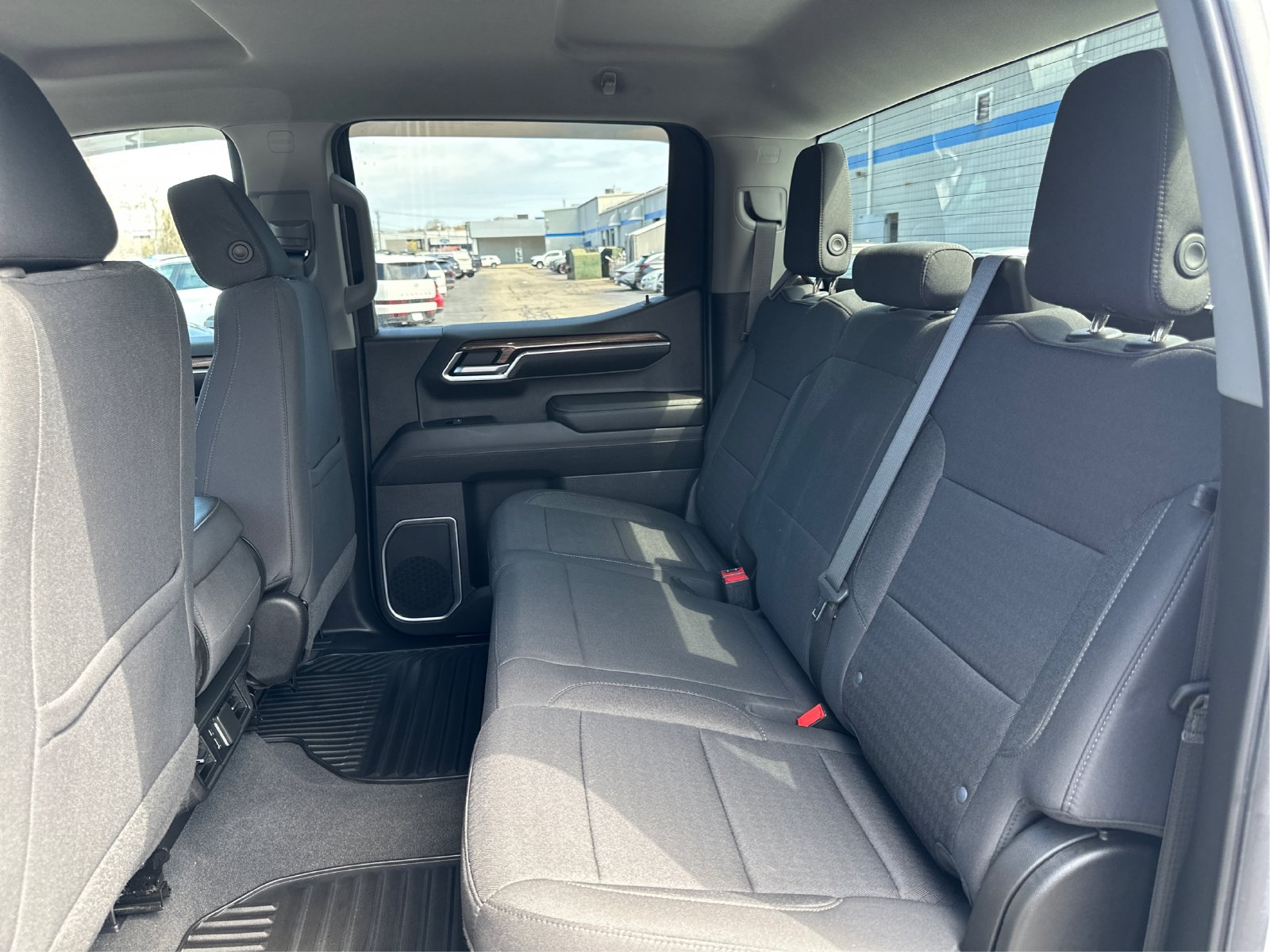 2022 Chevrolet Silverado 1500 LT - Photo 10