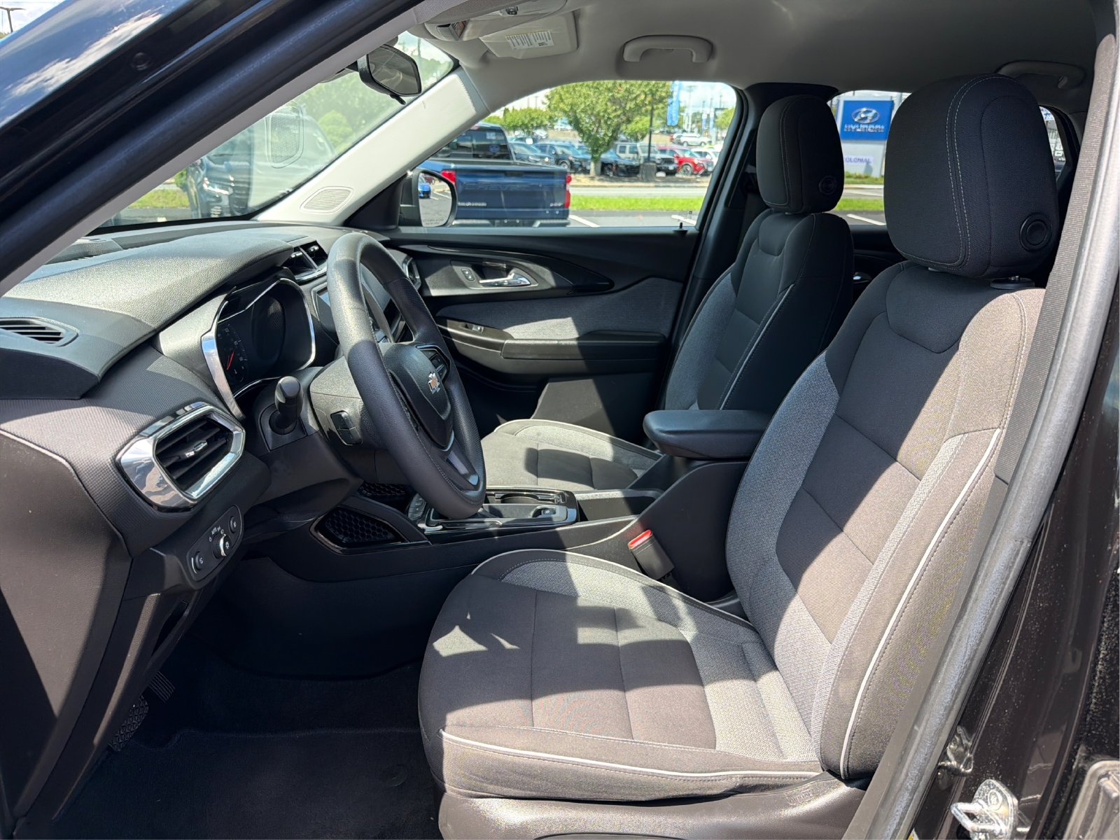 2023 Chevrolet TrailBlazer LT - Photo 9