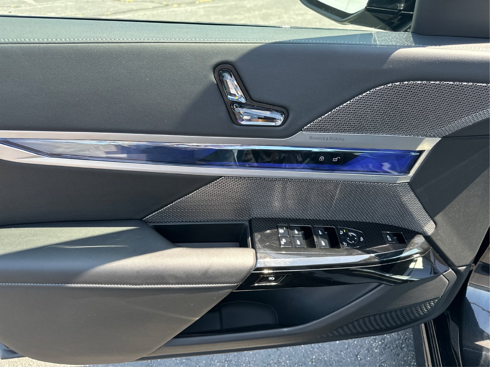 2026 BMW 7 Series 740i - Photo 18