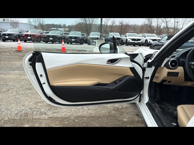 2025 Mazda MX-5 Miata RF Grand Touring - Photo 6