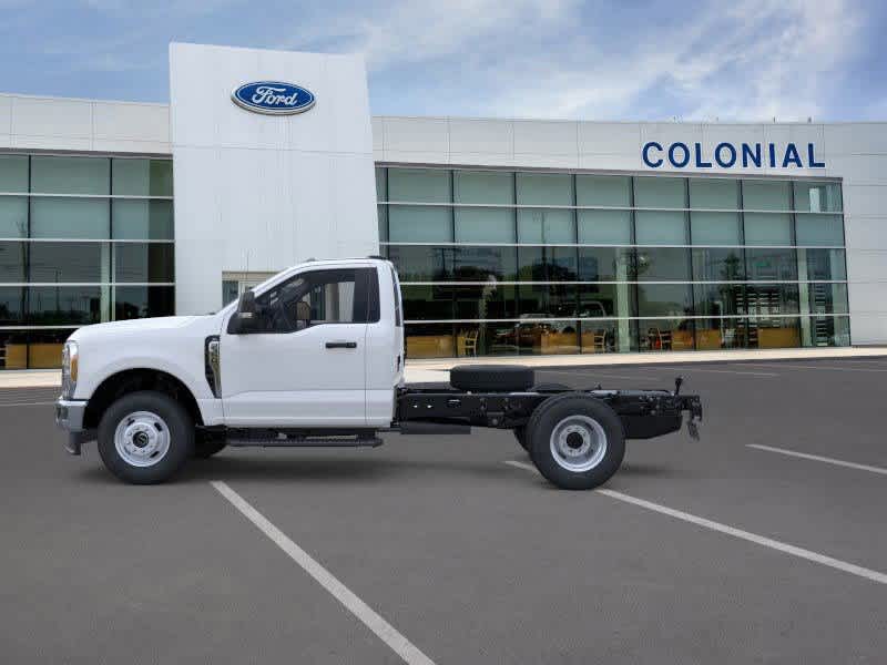 New 2025 Ford Super Duty F-350 DRW Truck Regular Cab