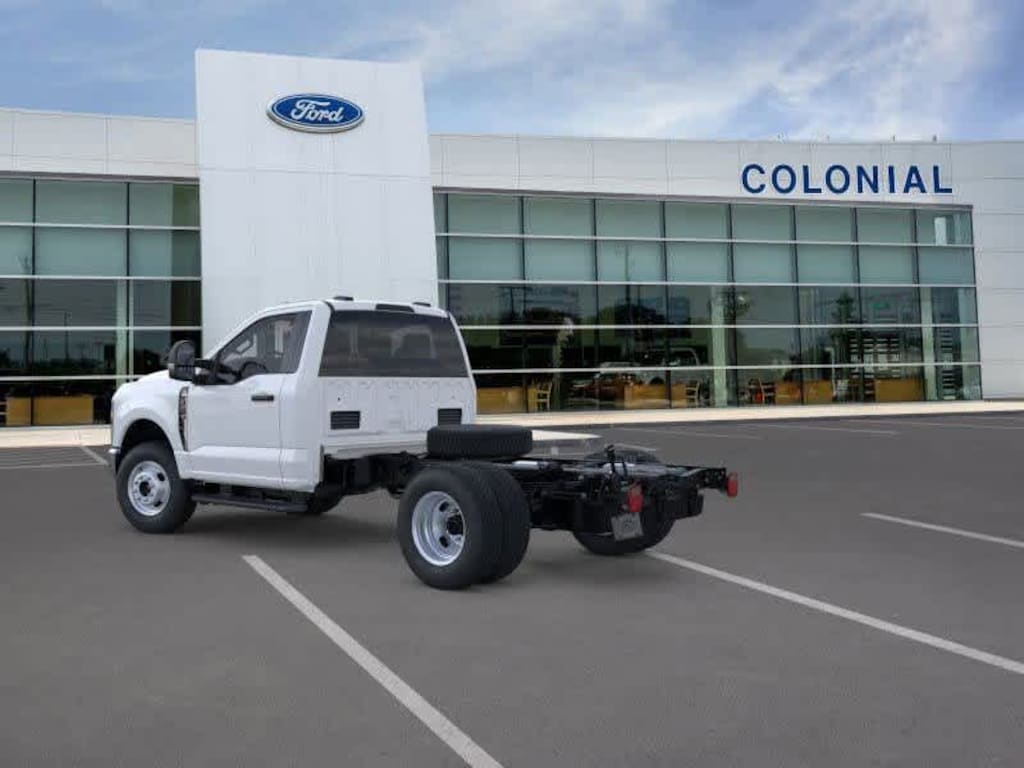 New 2025 Ford Super Duty F-350 DRW Truck Regular Cab