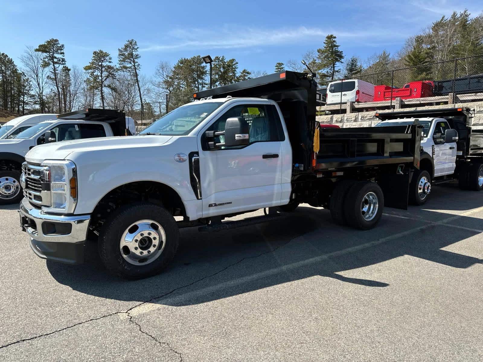 2026 Ford F-350 Super Duty Chassis Cab
