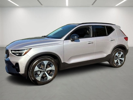 2026 Volvo XC40 Plus SUV