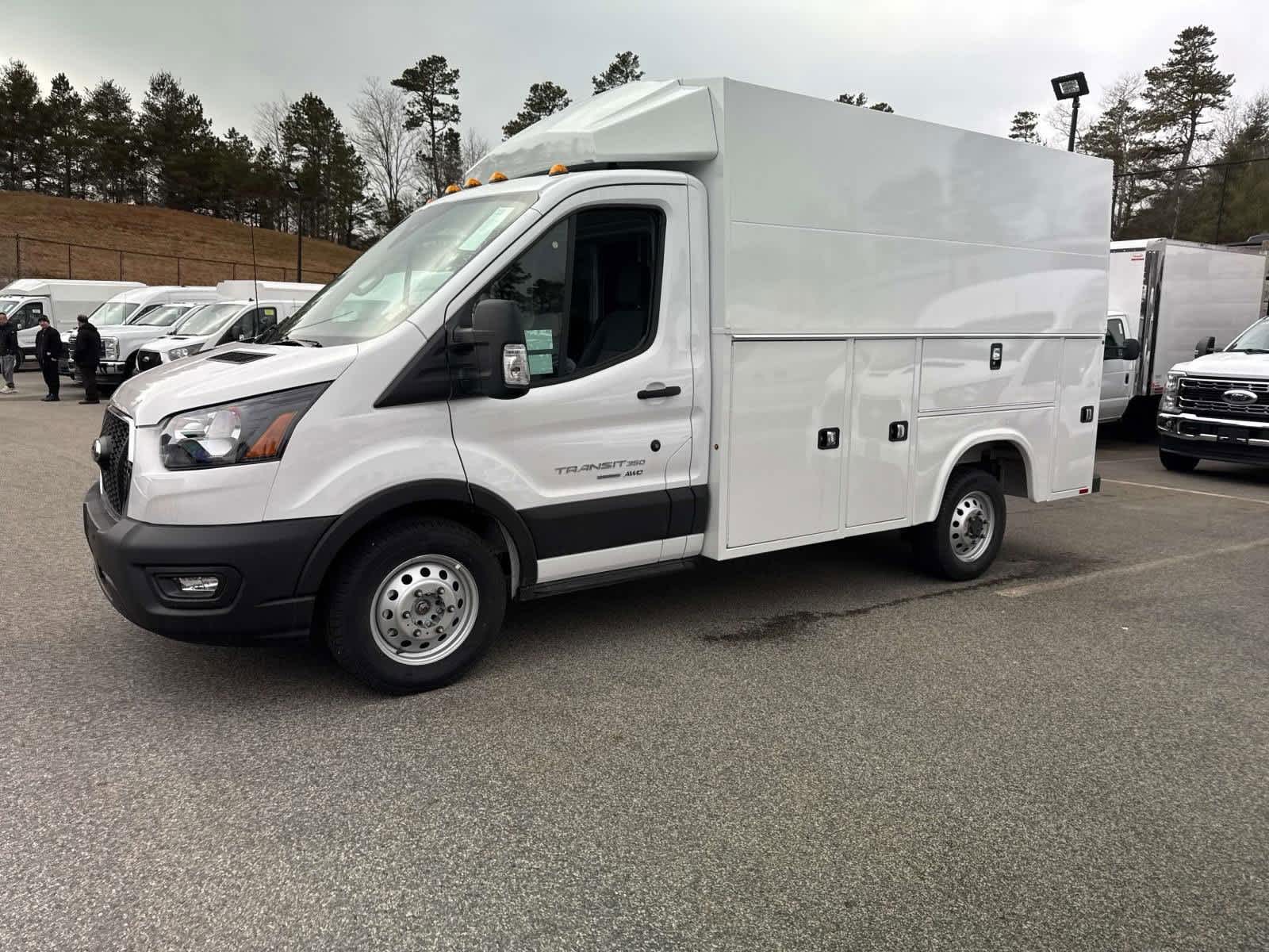 2024 Ford Transit Cutaway Base