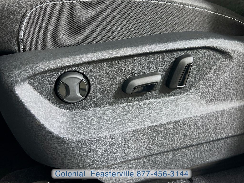 2026 Volkswagen Atlas SE w/Tech - Photo 23