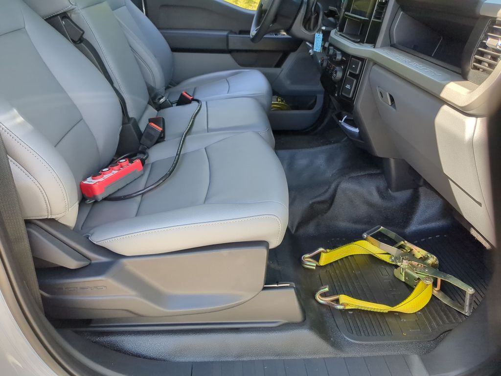 2026 Ford F-550 Super Duty Chassis Cab XL - Photo 14