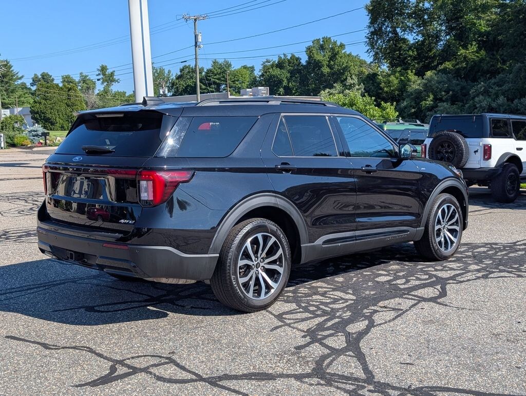 Certified 2025 Ford Explorer ST-Line SUV