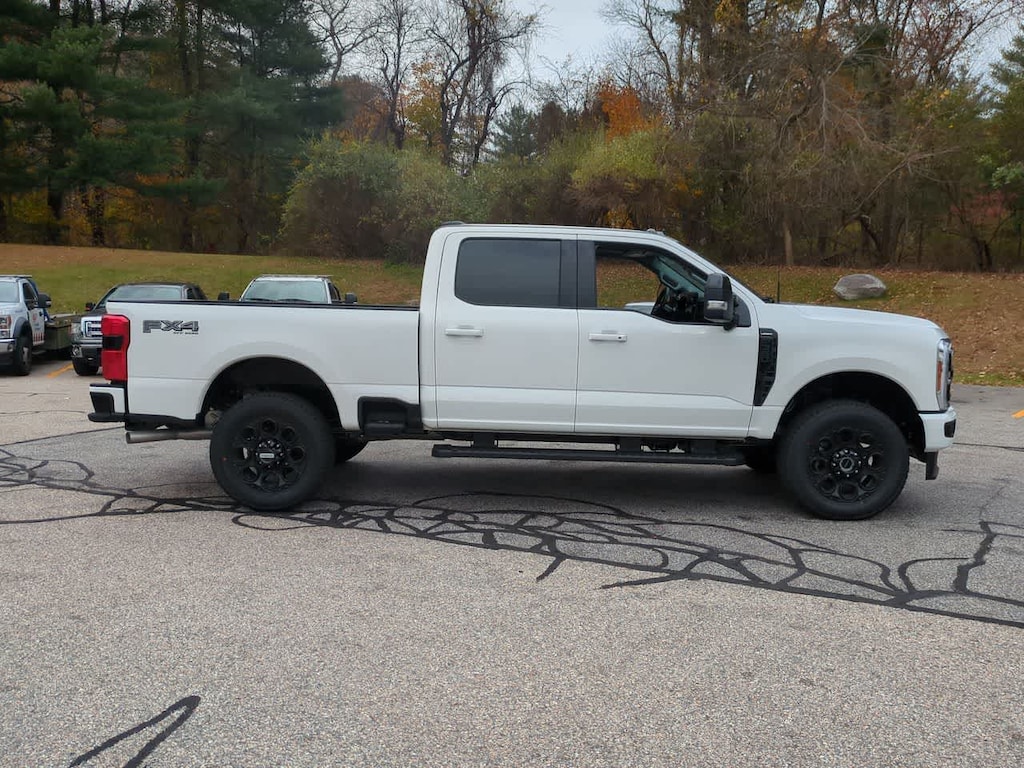 New 2026 Ford F-350 Lariat Truck Crew Cab