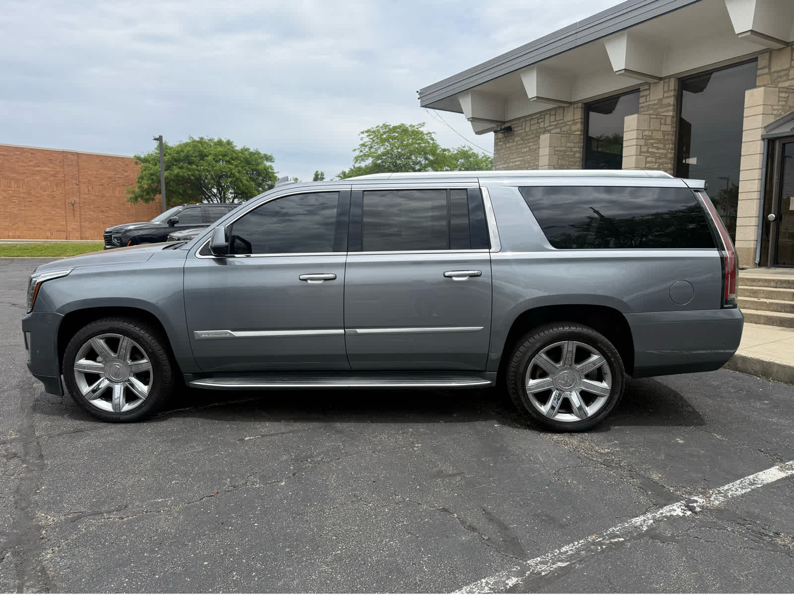2019 Cadillac Escalade ESV Luxury - Photo 4