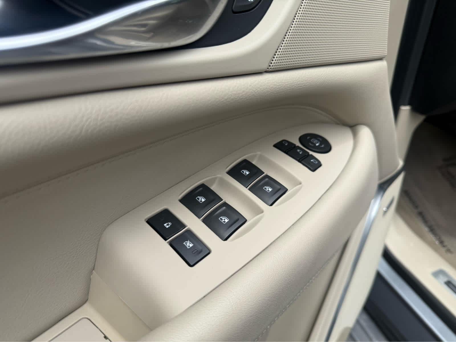 2019 Cadillac Escalade ESV Luxury - Photo 12