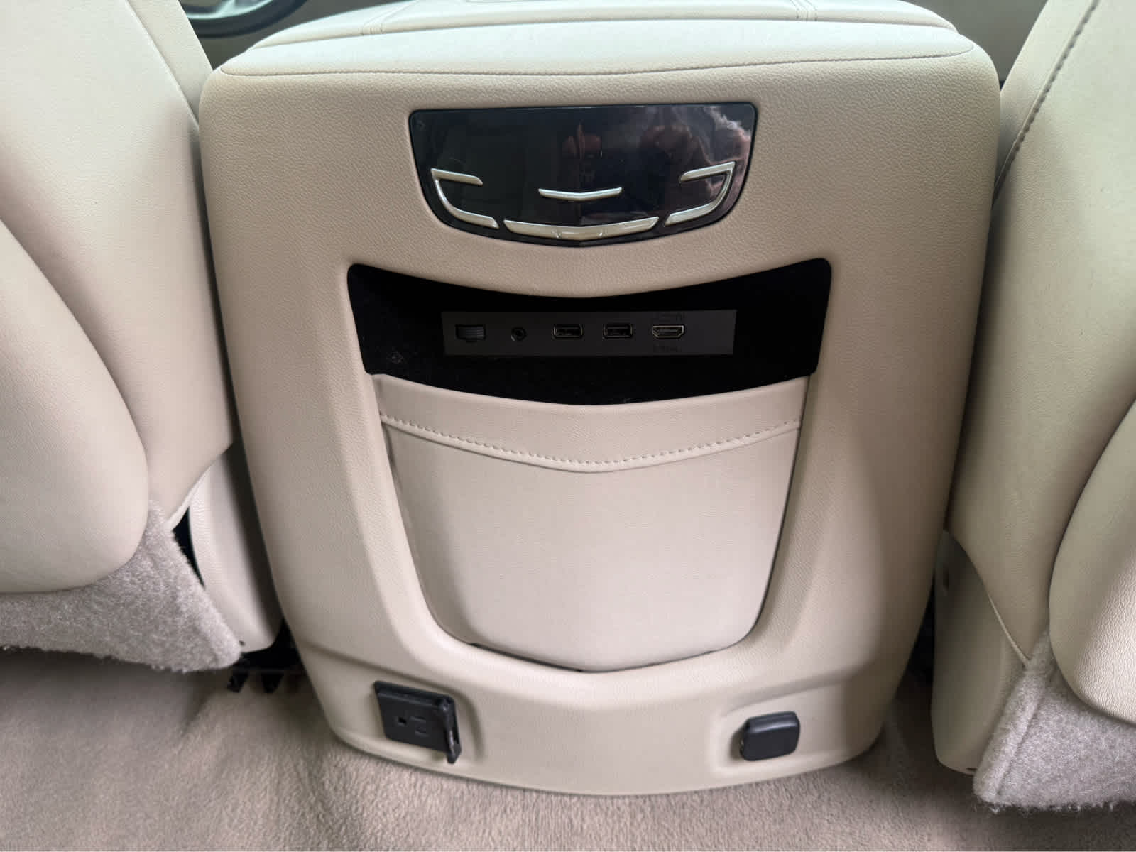 2019 Cadillac Escalade ESV Luxury - Photo 24