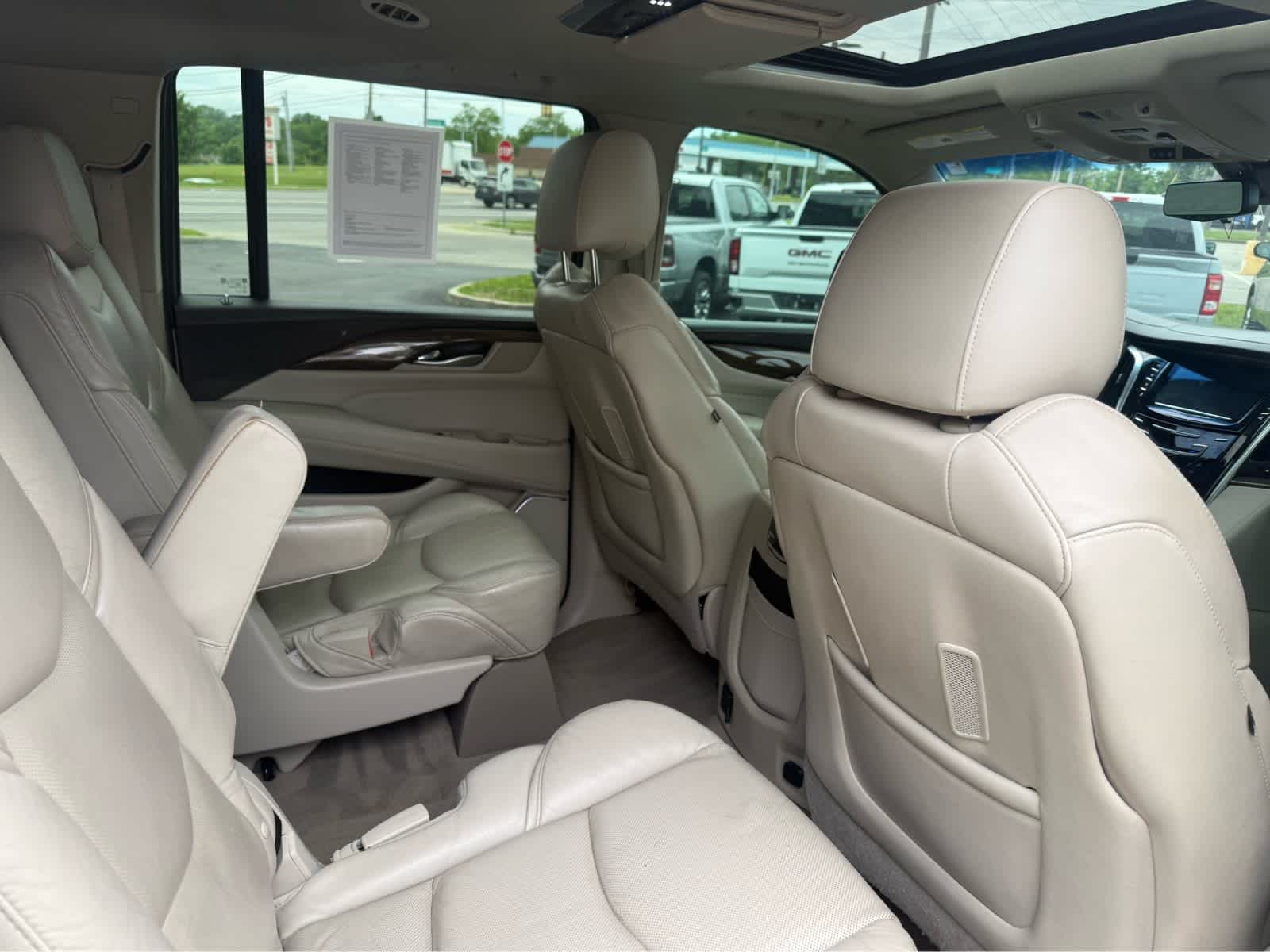 2019 Cadillac Escalade ESV Luxury - Photo 22