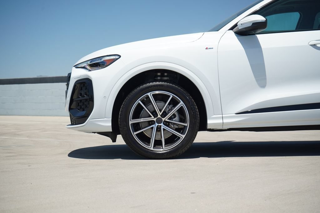 New 2026 Audi Q5 Premium Plus SUV