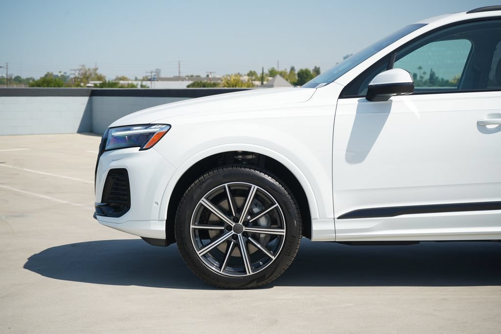 New 2026 Audi Q7 Premium Plus SUV