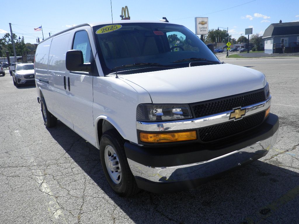 2025 Chevrolet Express Cargo
