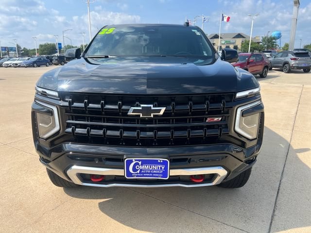 2025 Chevrolet Suburban Z71 - Photo 7